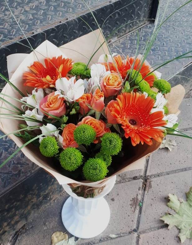Букет цветов из: Герберы, Хризантемы, Альстромерии и Розы в Обидимо