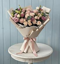 Букет цветов из:  Розы и Лизиантусы в Обидимо