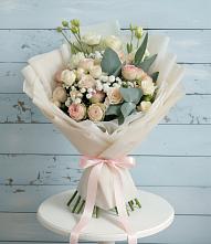 Букет цветов из:  Розы и Лизиантусы в Обидимо