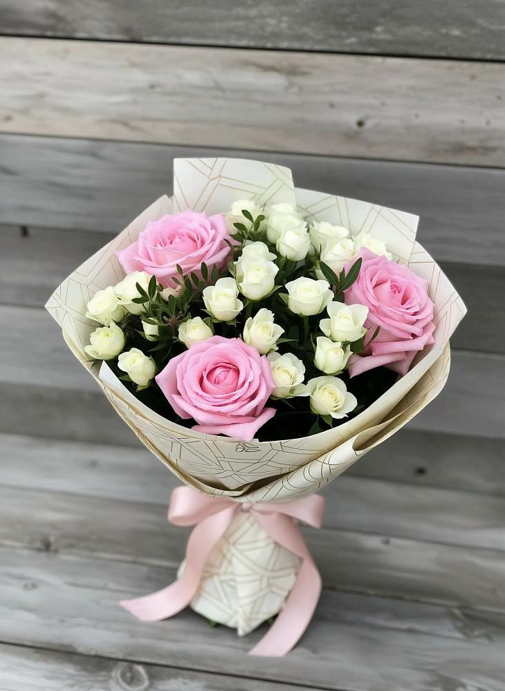 Букет цветов из: Розы в Обидимо