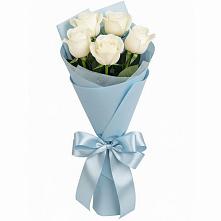Букет 5 Белых роз Проуд в Обидимо