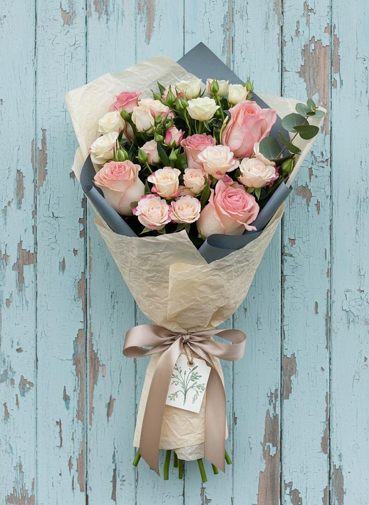 Букет цветов из: Розы в Обидимо