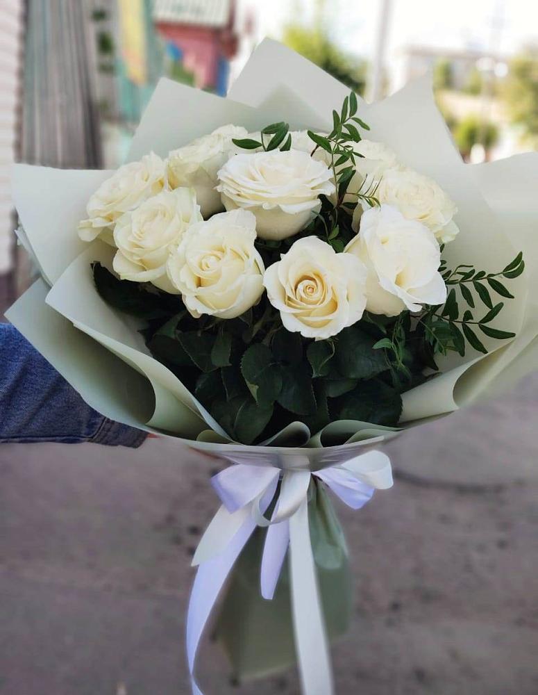 Букет Белые розы Проуд в Обидимо