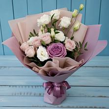 Букет цветов из:  Розы и Лизиантусы в Обидимо