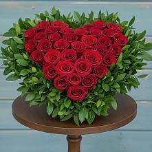 Цветочная композиция из Розы в виде сердца в Обидимо