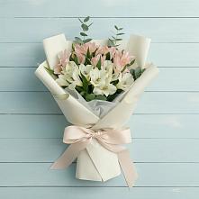 Букет цветов из:  Альстромерии в Обидимо