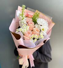 Букет цветов из:  Хризантемы и Розы в Обидимо