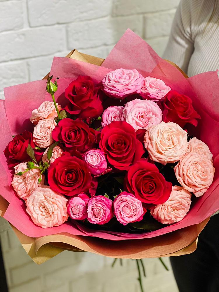 Букет цветов из: Розы в Обидимо