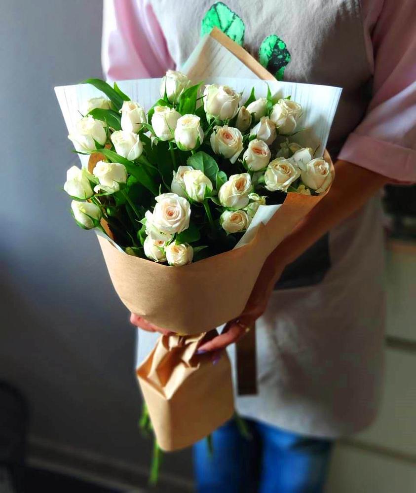Букет цветов из: Розы в Обидимо