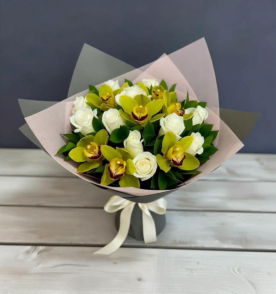 Букет цветов из: Орхидеи и Розы в Обидимо