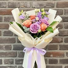 Букет цветов из:  Лизиантусы и Розы в Обидимо