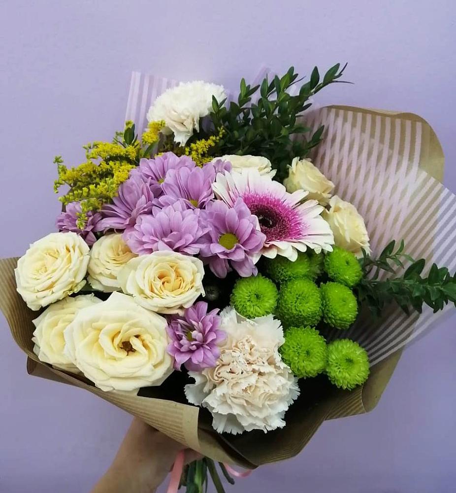 Букет цветов из: Хризантемы, Розы, Гвоздики и Герберы в Обидимо