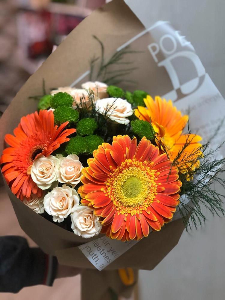 Букет цветов из: Герберы, Хризантемы и Розы в Обидимо