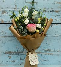 Букет цветов из:  Розы и Лизиантусы в Обидимо